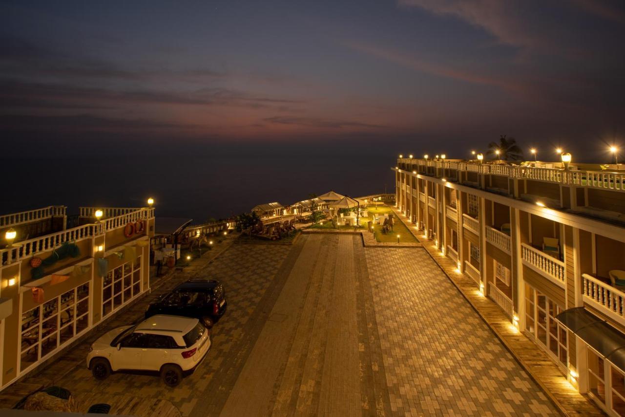 State Beach Resort And Spa Kannur Bagian luar foto