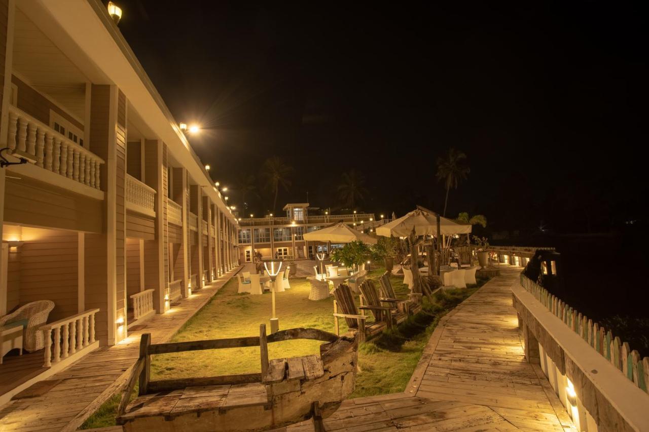 State Beach Resort And Spa Kannur Bagian luar foto