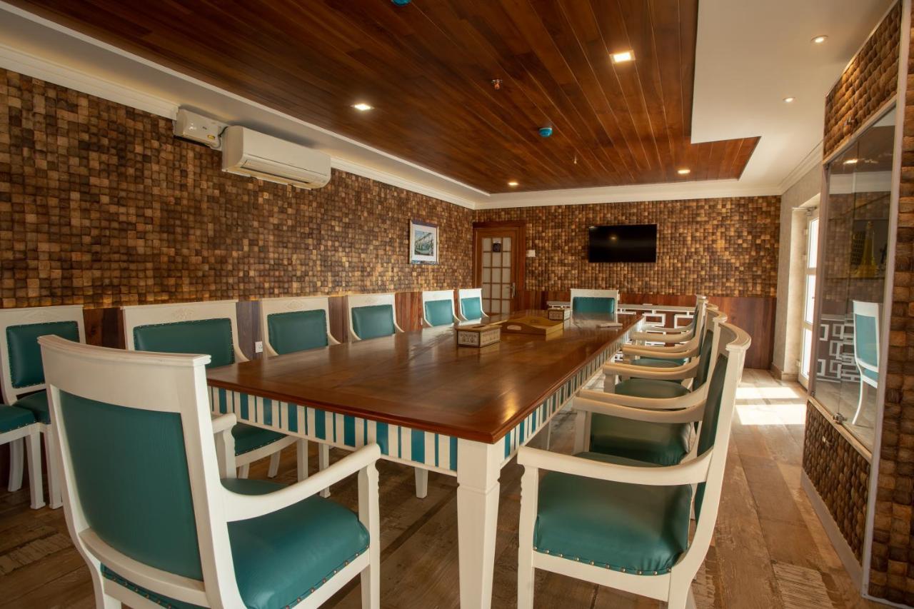 State Beach Resort And Spa Kannur Bagian luar foto